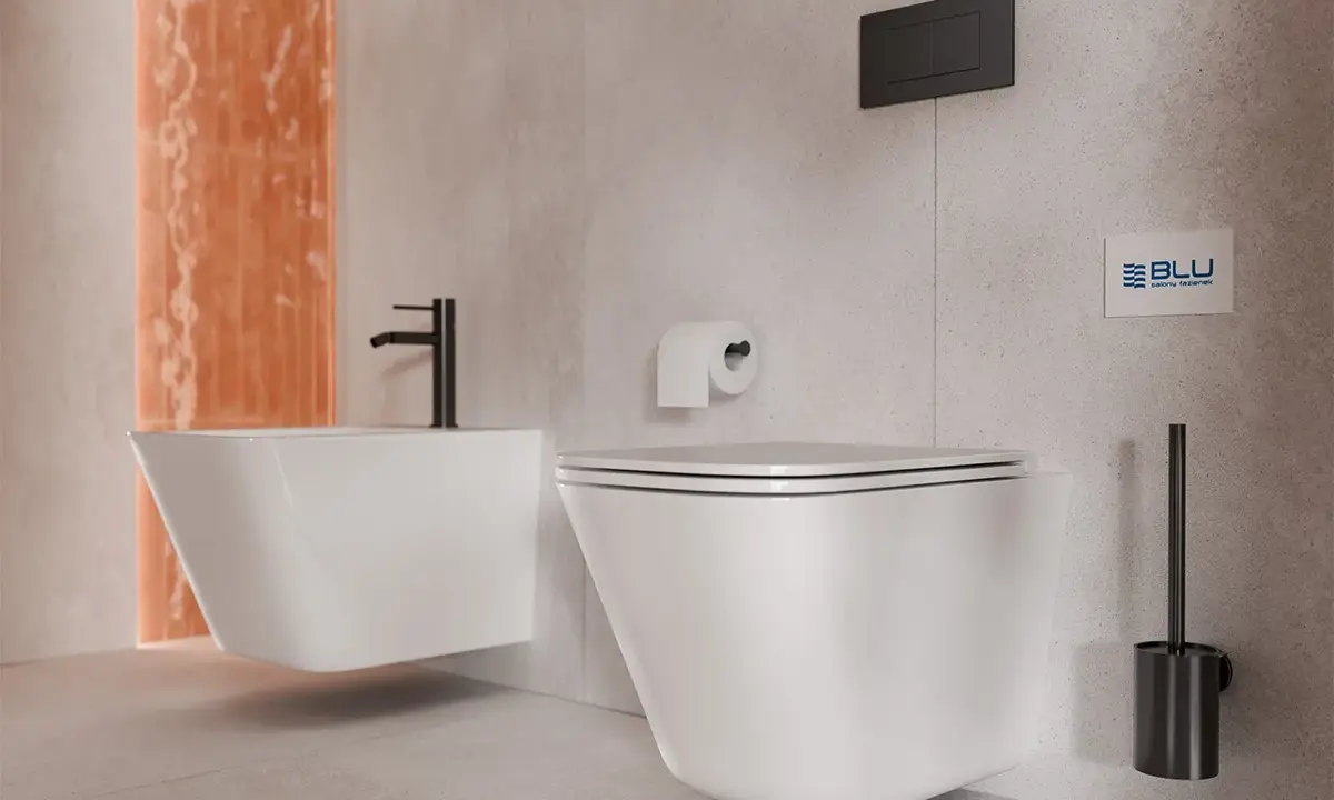 Nowoczesna zabudowa w łazience: wisząca miska WC i bidet z czarną armaturą, obok uchwyt na papier i szczotka.