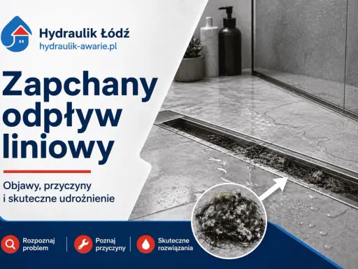 Zapchany odpływ liniowy w łazience, pełen włosów i zanieczyszczeń. Hydraulik Łódź oferuje skuteczne udrożnienie.